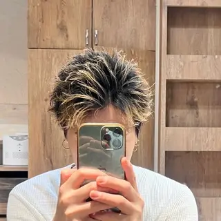 ショート カラー パーマ ヘアアレンジ メンズ シャドウパーマ 石見のヘアスタイル