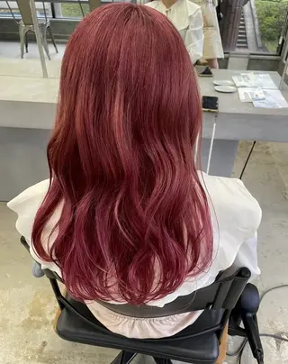 カラー 小出 萌恵のヘアスタイル