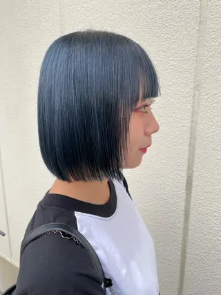 ショート カラー シモダ クルミのヘアスタイル