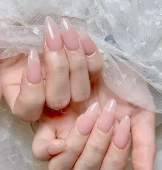 ネイル 🦋 Queenieのネイルデザイン