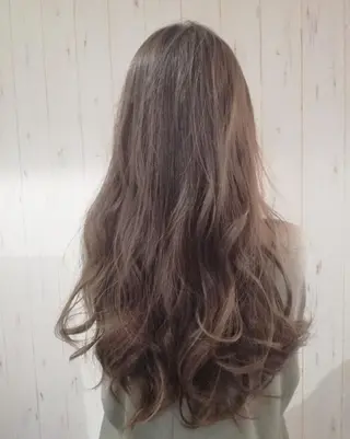 カラー ロング 西川 敏夫のヘアスタイル