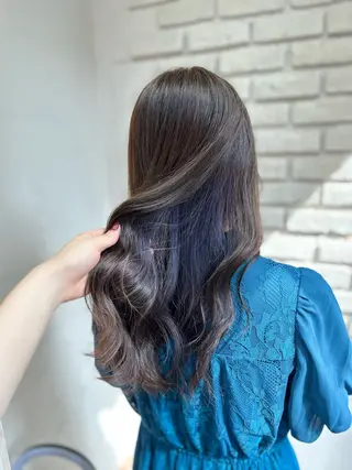 カラー hozumi bilanciaのヘアスタイル