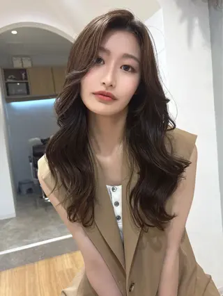 ロング akane/ 縮毛矯正/暖色のヘアスタイル