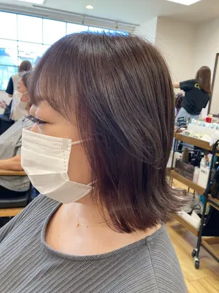 ミディアム カラー 大野 まゆのヘアスタイル