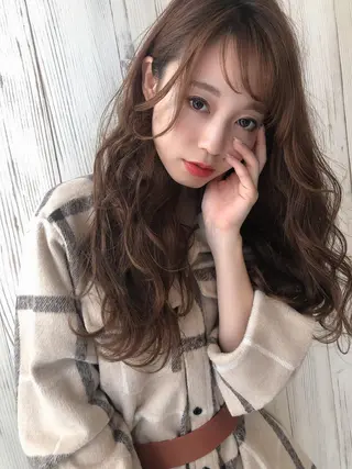 ロング 🎊ルービック 京橋店💛のヘアスタイル