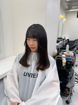 ミディアム カラー ヘアアレンジ 顔まわりカット の達人のヘアスタイル