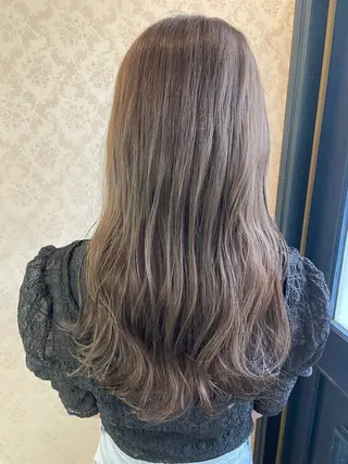 ロング ヒヨシ ルナのヘアスタイル
