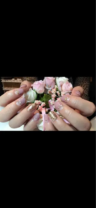 ミディアム ネイル 長さ出し専門 nynaのネイルデザイン