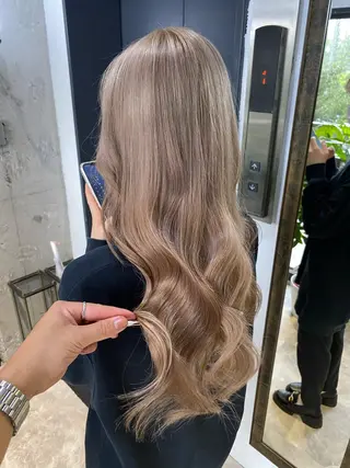 ロング 艶髪ハイトーン🌙 /RINOのヘアスタイル