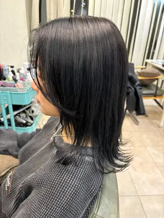 ミディアム カラー 一目惚れ艶ハイトーン バンド/しほ🪄のヘアスタイル