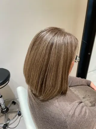 ミディアム カラー 脱白髪染め白髪ぼかし TERA（寺崎）のヘアスタイル