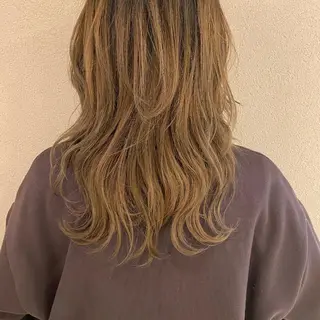 ロング カラー H梅田 / 811 堀本菜奈のヘアスタイル