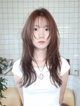 ミディアム カラー レイヤーカット ボブ　渋谷のヘアスタイル