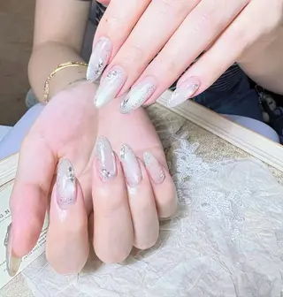 ネイル AngelChris ビューティーサロンのネイルデザイン