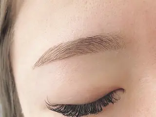 アイブロウ mina 【SLily＋】のマツエク・マツパデザイン