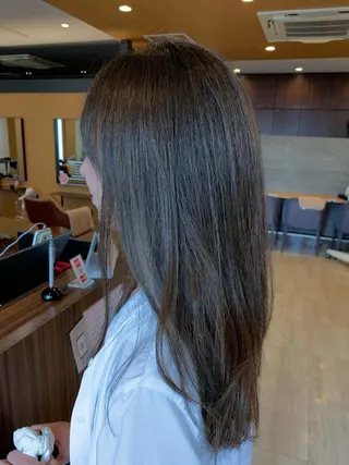 ロング カラー Rever Tokyo所属・コンドウ サラのヘアスタイル