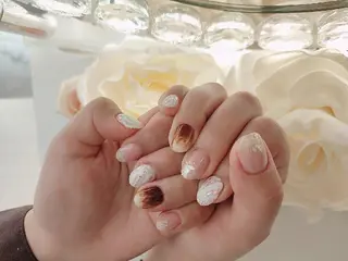 ネイル RUNWAY 　　の眉毛・アイブロウイメージ