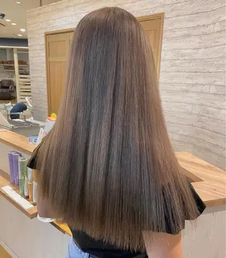 ロング カラー 遠藤沙也加 /レイヤーカットのヘアスタイル