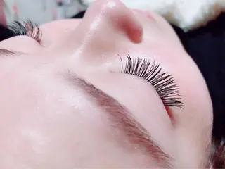 マツエク・マツパ アンベリール所属・Embellir 岡田のマツエク・マツパデザイン