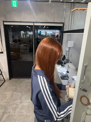 ロング 山本 彩美香のヘアスタイル