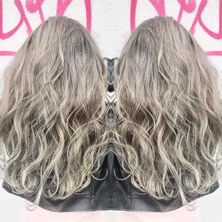 ロング ならざきつぐみ /天王寺/ハイトーンのヘアスタイル