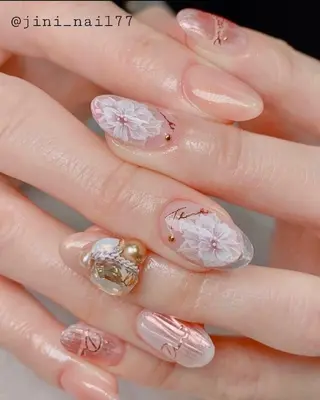 ネイル JINI NAIL所属・ジニ ネイルのネイルデザイン