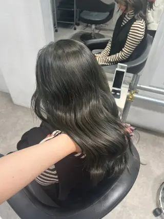 ロング カラー 暗髪🩶ラベンダー/ ブルー/ユウナ🤍のヘアスタイル