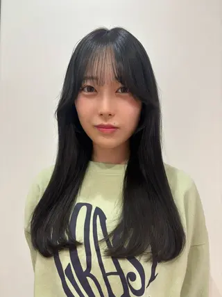 セミロング 透明感/ダブル カラー🧸こころのヘアスタイル