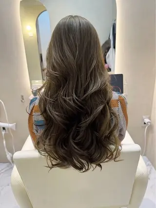 ロング Armony /アシバのヘアスタイル