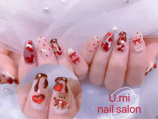 ネイル UMI ネイルサロン新宿🎀のネイルデザイン