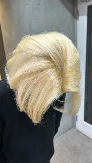 ショート レイヤー/ブロンド 透明感カラー/ヒロトのヘアスタイル