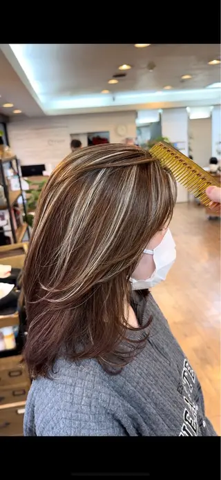 ミディアム カラー Cure2所属・🌈白いハイライト 🌈 🐶ノザワ🐶のヘアスタイル