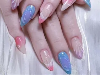 ネイル 🐳彩羽チップ 長さだし専門🐳のネイルデザイン