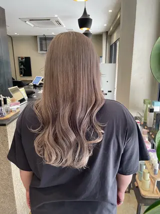 ミディアム カラー 博多/ブリーチ/レイ ヤーカット/莉子のヘアスタイル