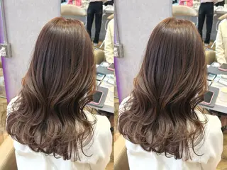 セミロング 韓国ヘア/艶髪/ 透明感カラー/つぐみのヘアスタイル
