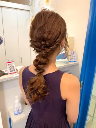セミロング ヘアアレンジ 艶髪とアイラッシュ ❤️関根悠の眉毛・アイブロウイメージ