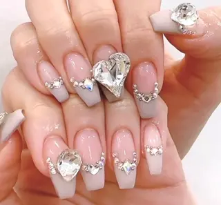 ネイル ☁️Yun nail Rin☁️のネイルデザイン