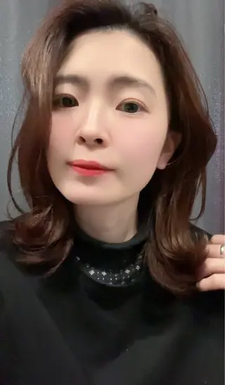 ミディアム カラー REM所属・渋谷 とまとのヘアスタイル