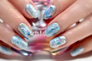 ネイル ママリンド　志村坂上店所属・しみ えんのネイルデザイン