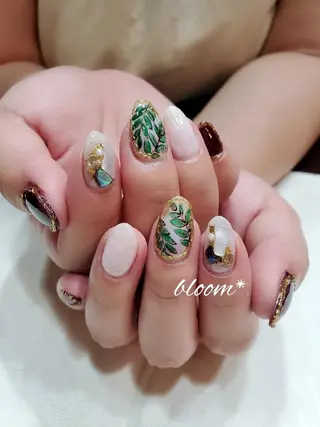 ネイル bloom *のネイルデザイン