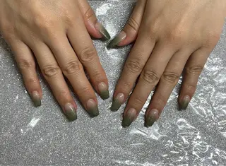 ネイル VIERU 🌈🎀💖のネイルデザイン