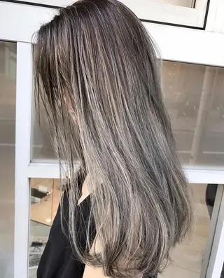 ロング カラー ヘアアレンジ rii-🩰 トレンド韓国ヘアのヘアスタイル