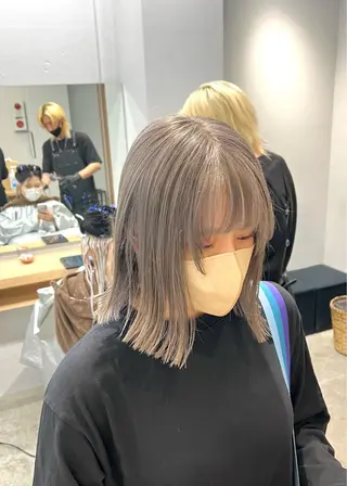 ミディアム SALOWIN柏Suite所属・ブリーチ毛の縮毛矯正 ハイトーン/岡本智樹のヘアスタイル