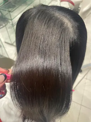 ロング パーマ 岡野 芽依のヘアスタイル