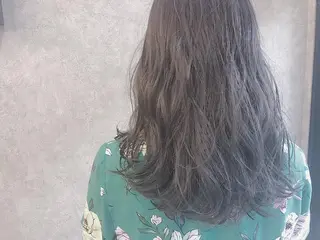 セミロング カラー 顔周りレイヤー/韓国 ブリーチminamiのヘアスタイル