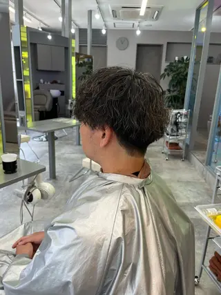 パーマ メンズ 比嘉 翔太のヘアスタイル