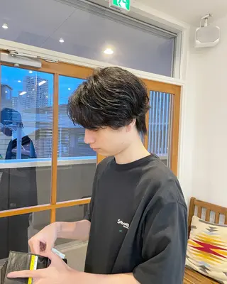 ショート パーマ メンズ 小林 崇雅　ダウンパーマのヘアスタイル