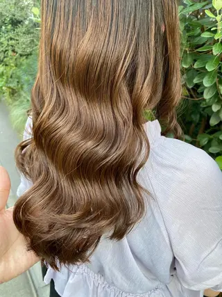 セミロング カラー ヘアアレンジ 外苑前NO.1艶髪 透明感カラーのヘアスタイル