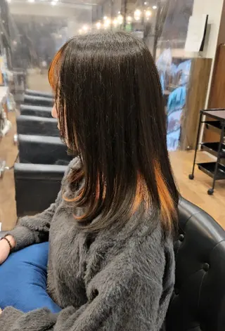 ロング カラー 関口 友菜のヘアスタイル