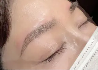 アイブロウ B's緑店 eyelist川上のマツエク・マツパデザイン